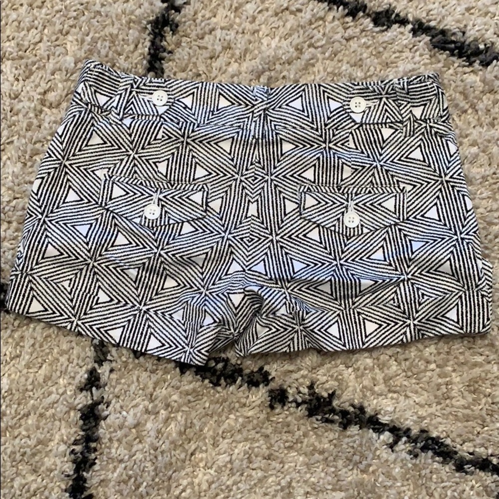 Express patterned shorts - Picture 5 of 5